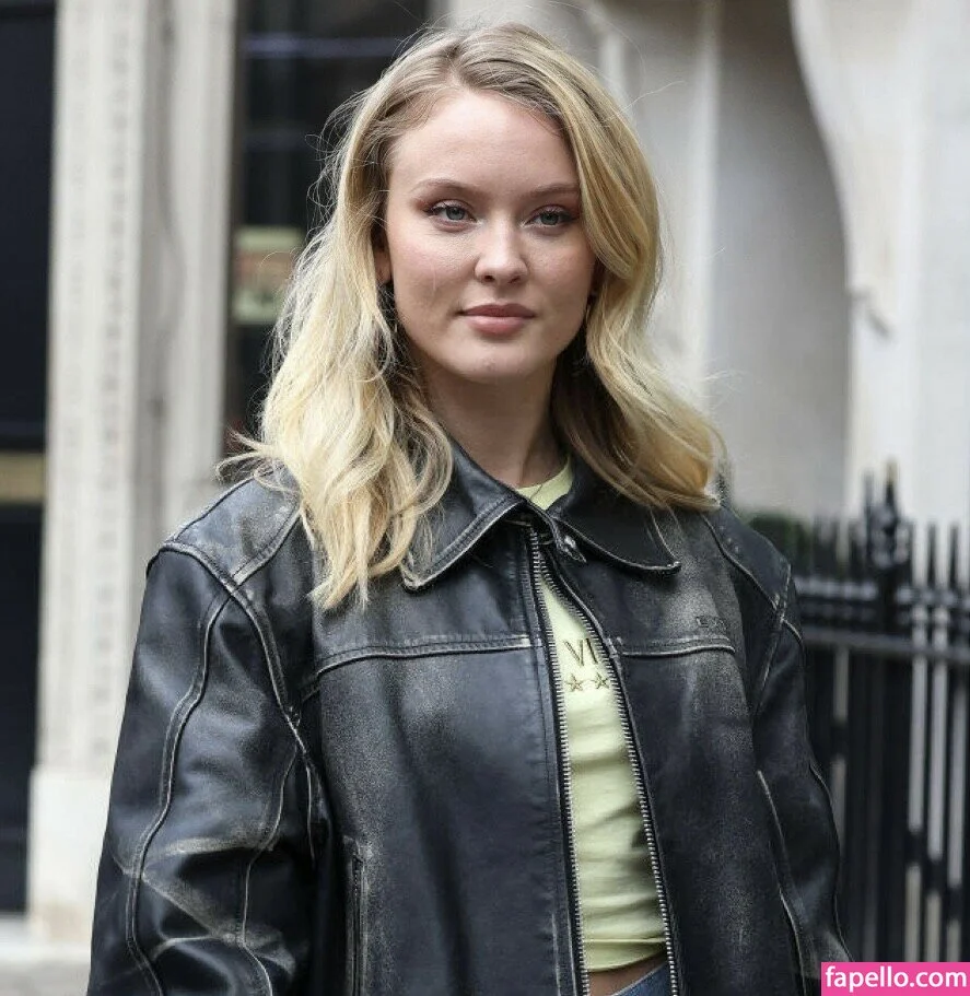 Zara Larsson / zaralarsson Onlyfans Photo Gallery 