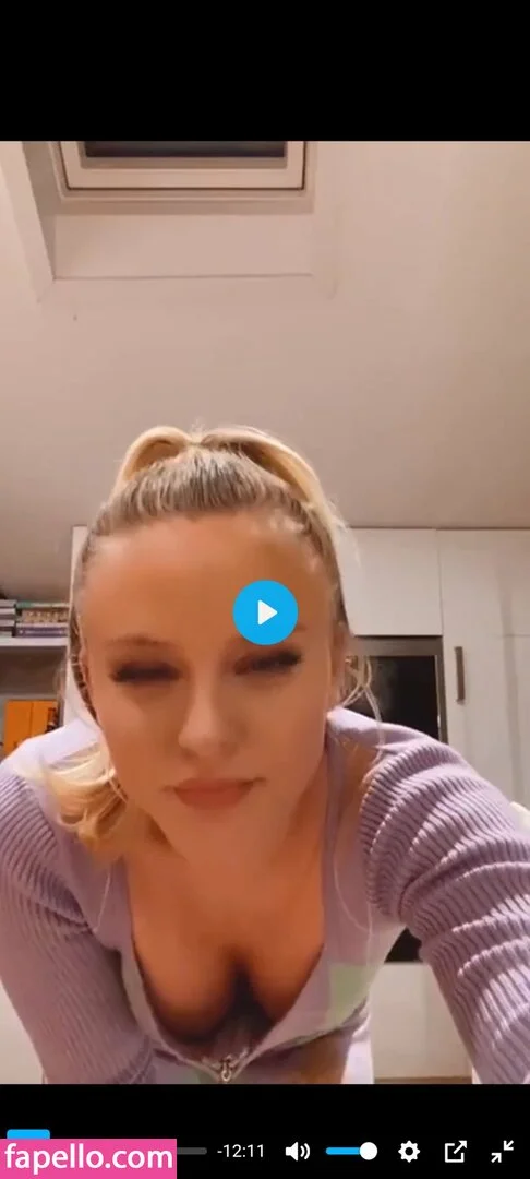 Zara Larsson / zaralarsson Onlyfans Photo Gallery 