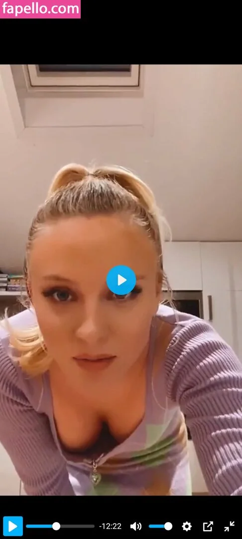 Zara Larsson / zaralarsson Onlyfans Photo Gallery 