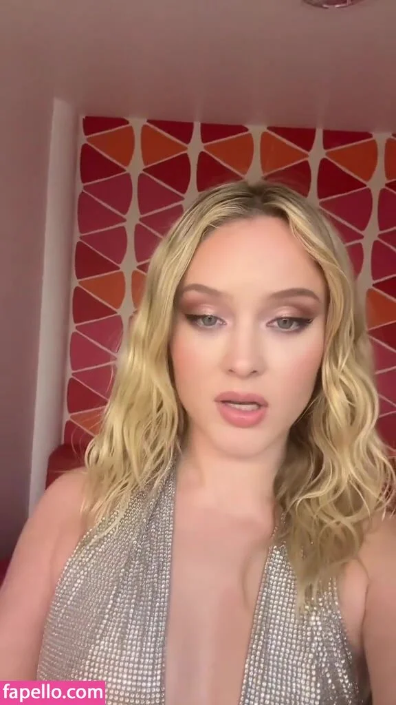 Zara Larsson / zaralarsson Onlyfans Photo Gallery 
