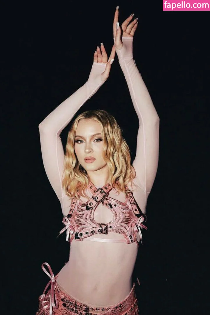 Zara Larsson / zaralarsson Onlyfans Photo Gallery 