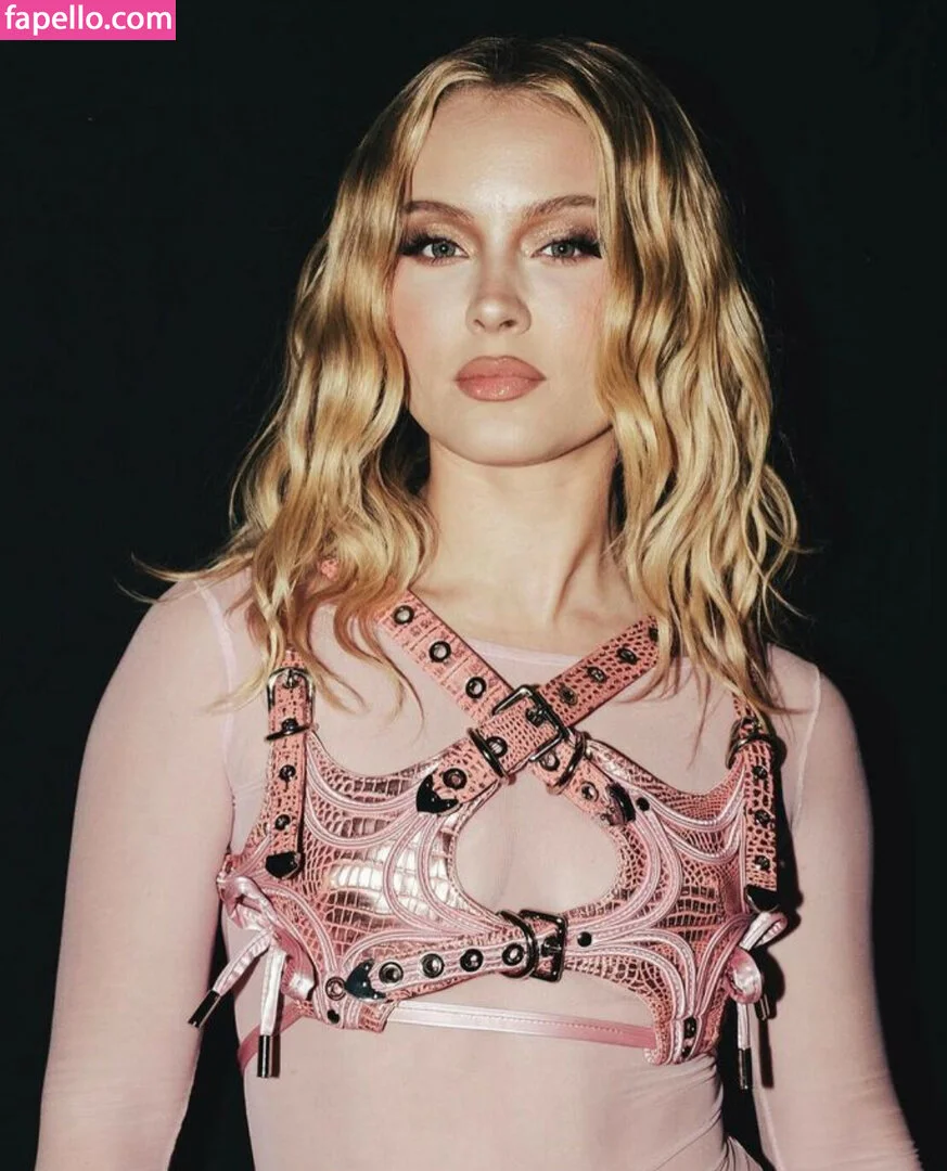Zara Larsson / zaralarsson Onlyfans Photo Gallery 