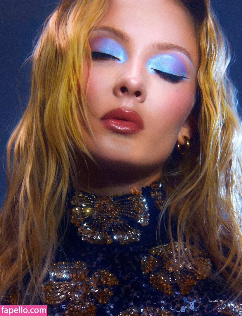 Zara Larsson / zaralarsson Onlyfans Photo Gallery 