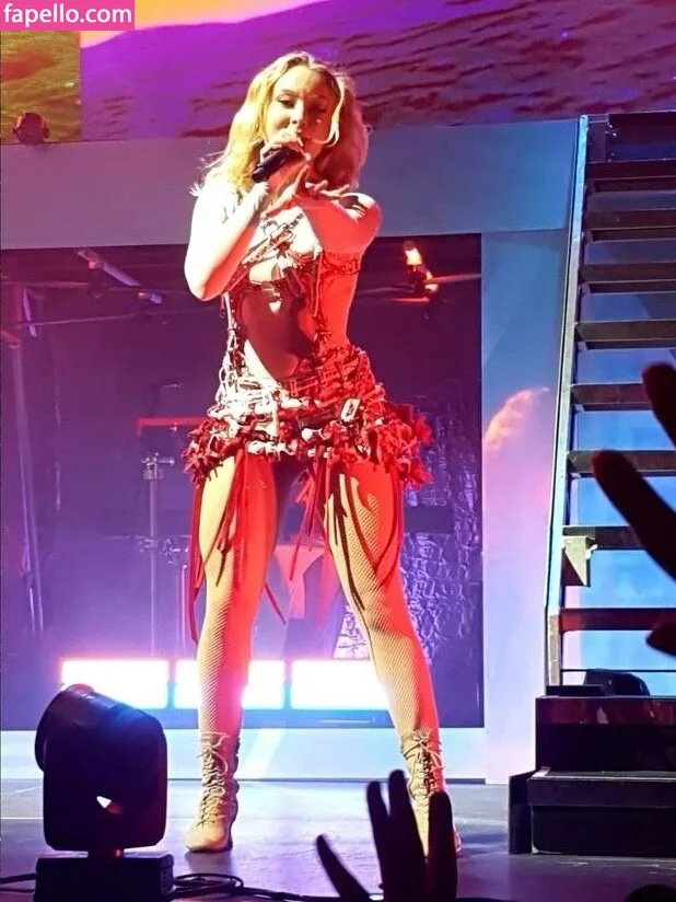 Zara Larsson / zaralarsson Onlyfans Photo Gallery 