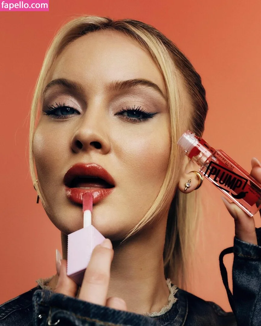 Zara Larsson / zaralarsson Onlyfans Photo Gallery 