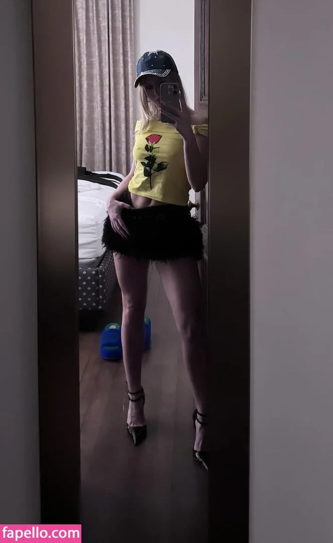 Zara Larsson / zaralarsson Onlyfans Photo Gallery 