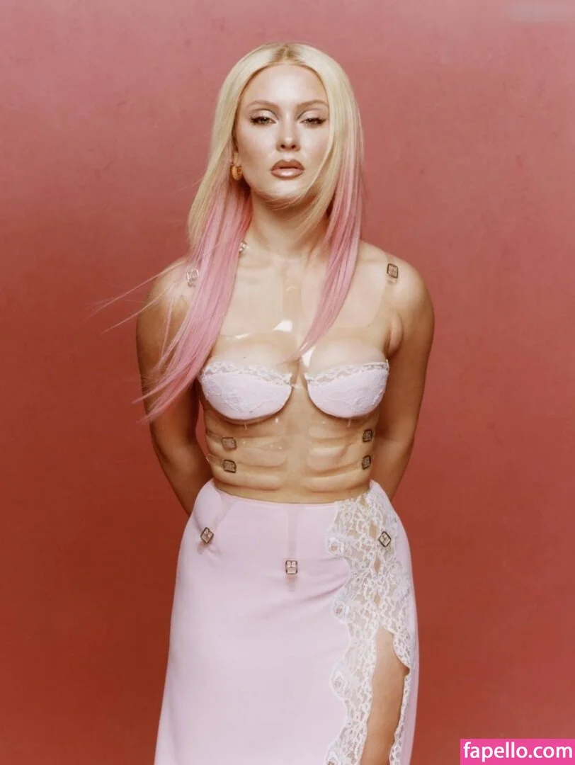 Zara Larsson / zaralarsson Onlyfans Photo Gallery 