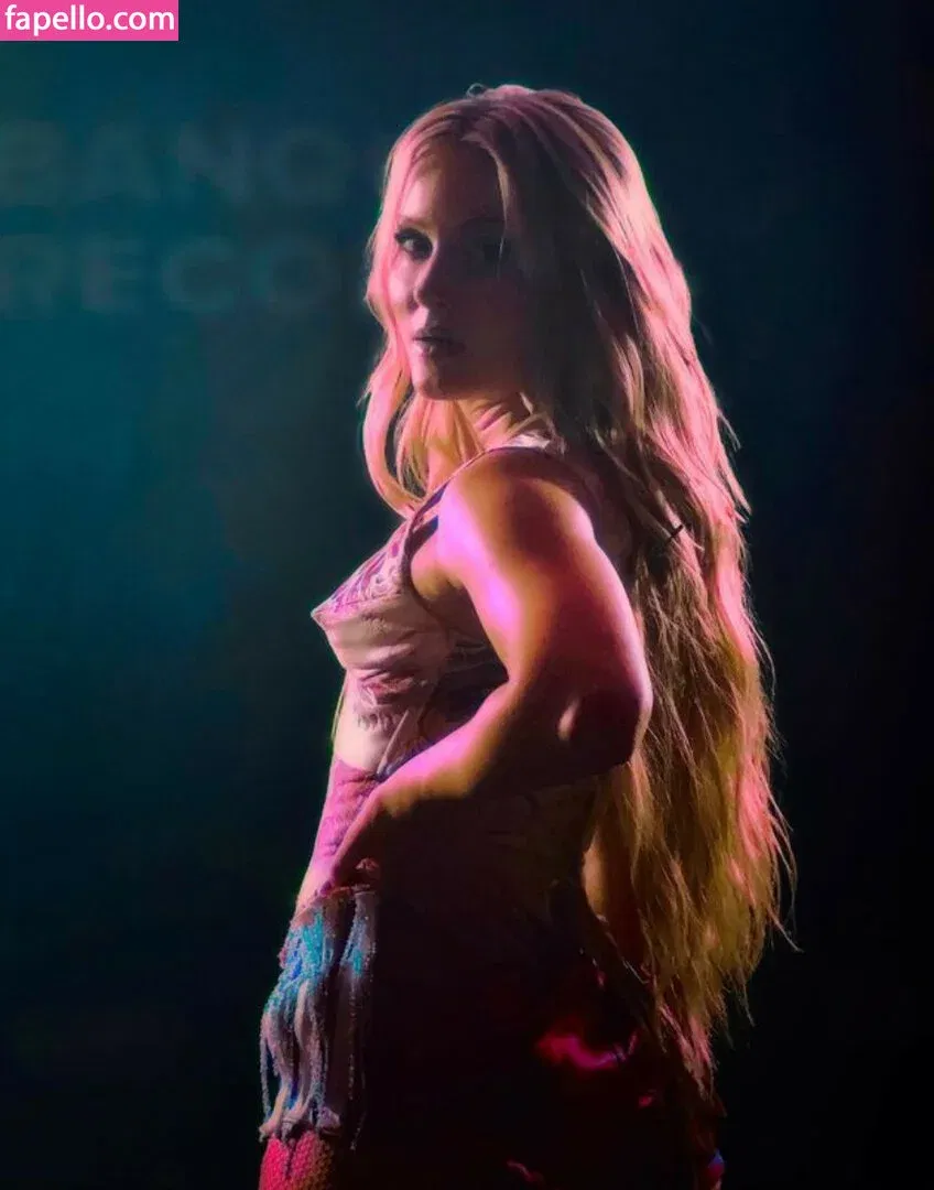 Zara Larsson / zaralarsson Onlyfans Photo Gallery 