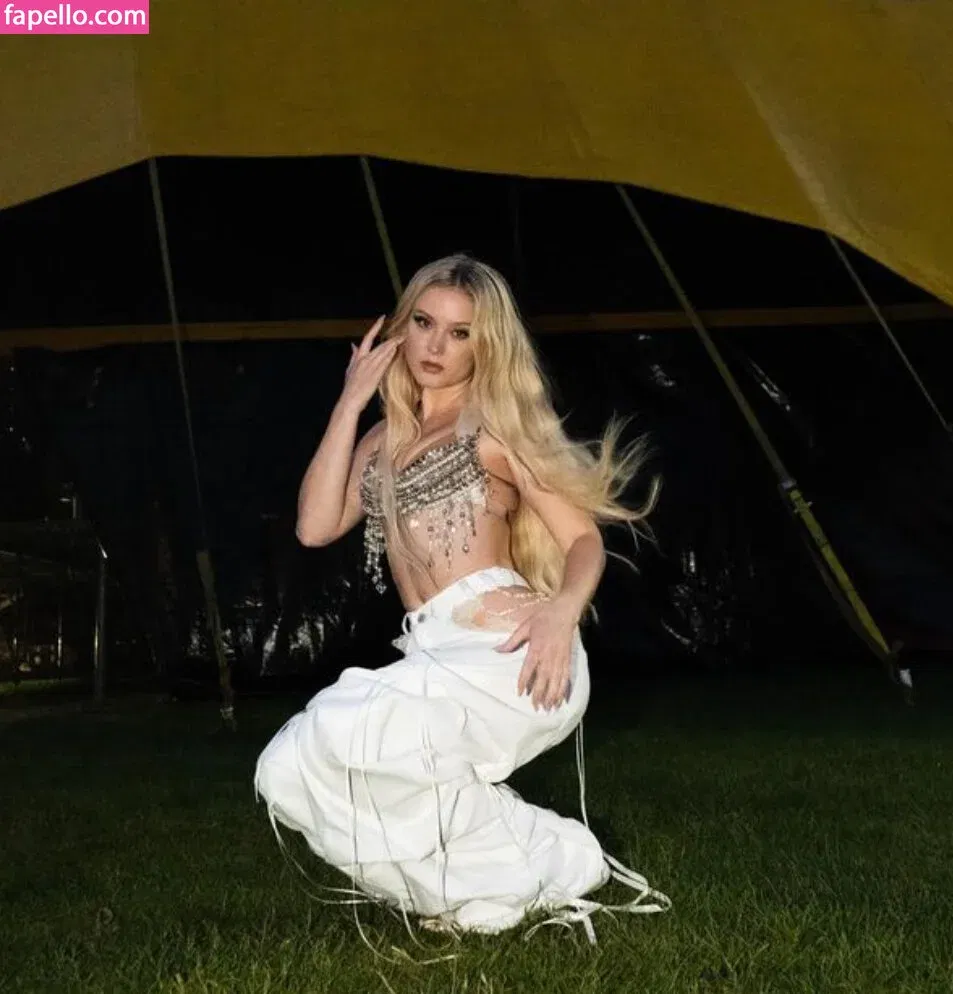 Zara Larsson / zaralarsson Onlyfans Photo Gallery 