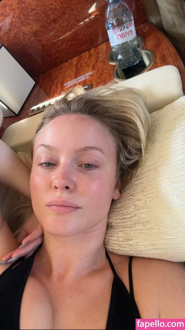 Zara Larsson / zaralarsson Onlyfans Photo Gallery 