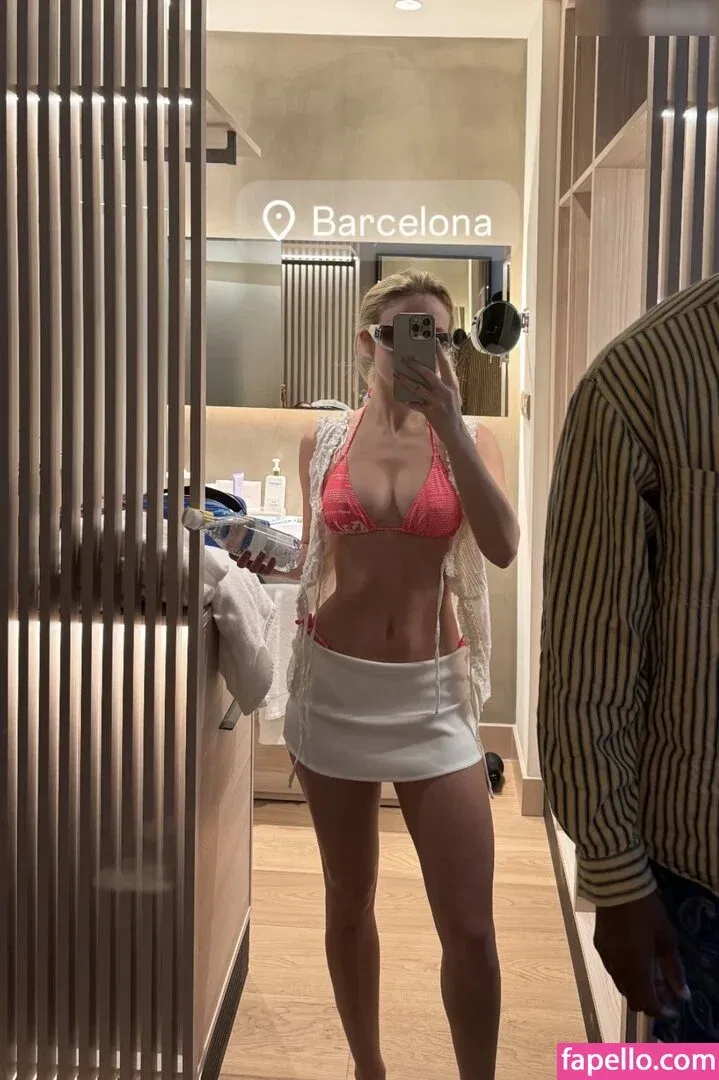 Zara Larsson / zaralarsson Onlyfans Photo Gallery 