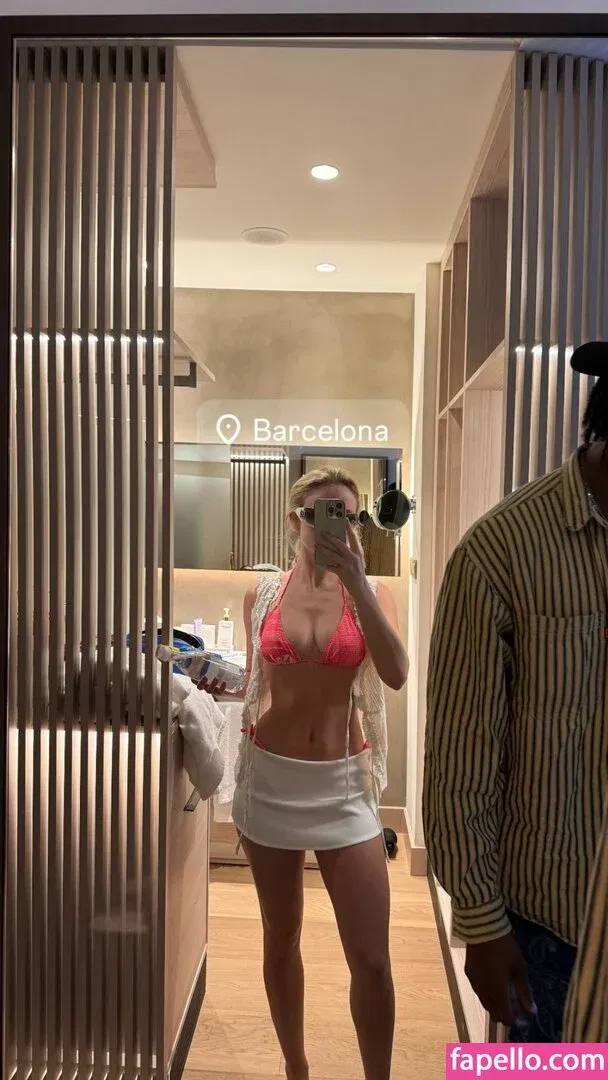 Zara Larsson / zaralarsson Onlyfans Photo Gallery 