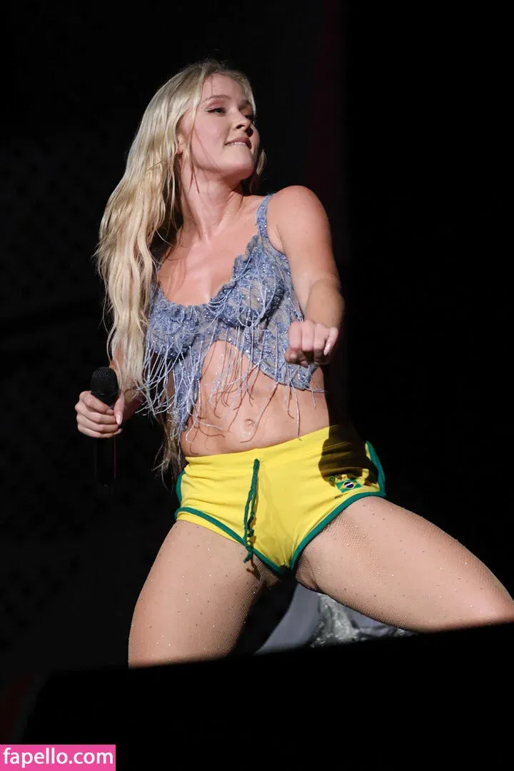 Zara Larsson / zaralarsson Onlyfans Photo Gallery 