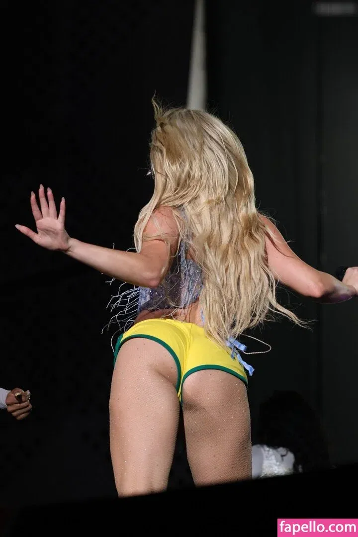 Zara Larsson / zaralarsson Onlyfans Photo Gallery 