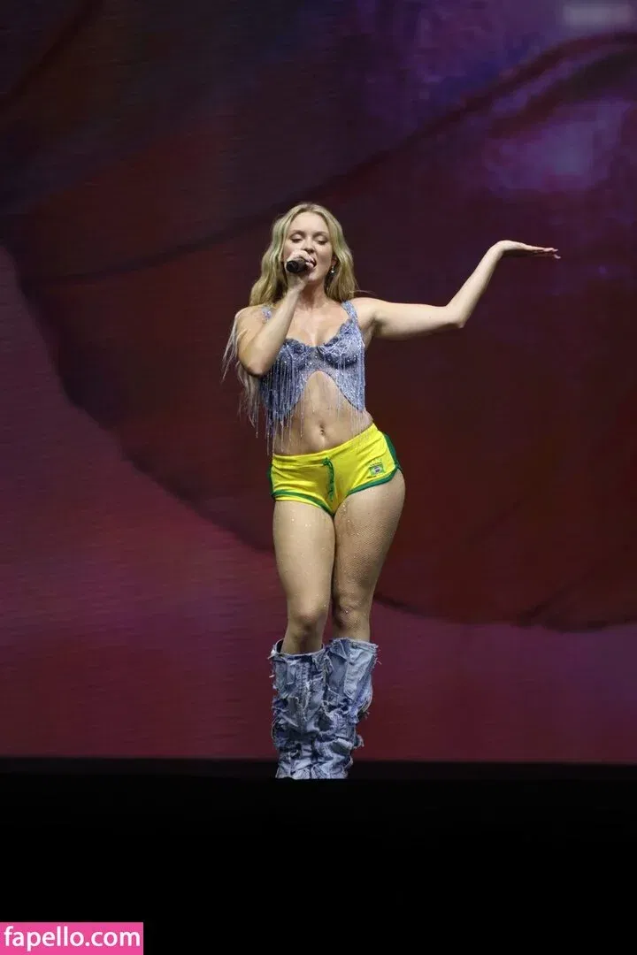 Zara Larsson / zaralarsson Onlyfans Photo Gallery 