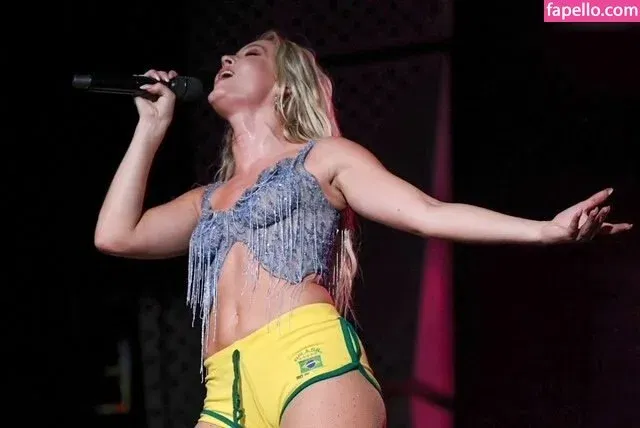 Zara Larsson / zaralarsson Onlyfans Photo Gallery 