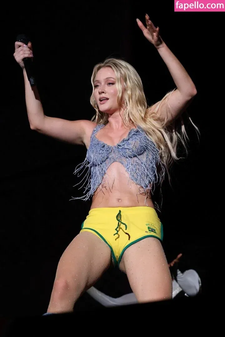 Zara Larsson / zaralarsson Onlyfans Photo Gallery 