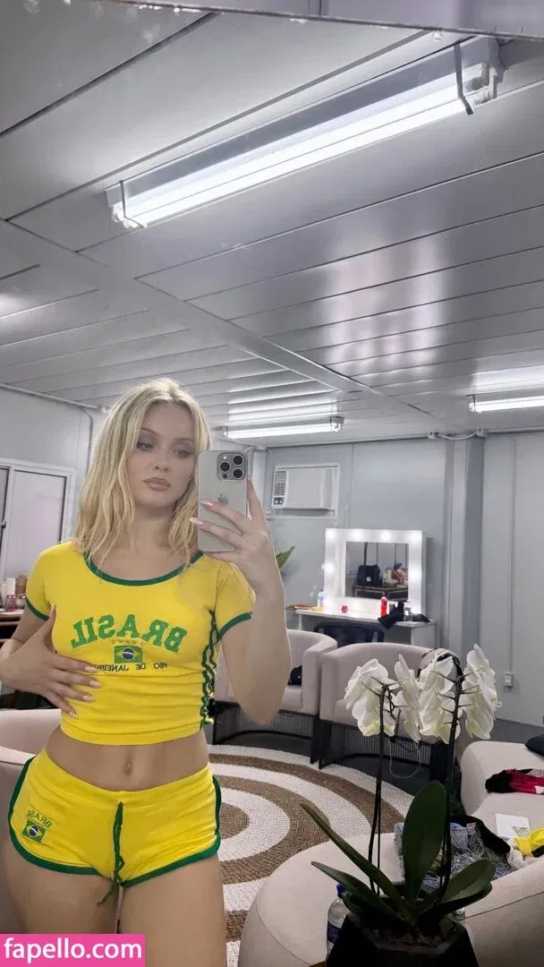Zara Larsson / zaralarsson Onlyfans Photo Gallery 