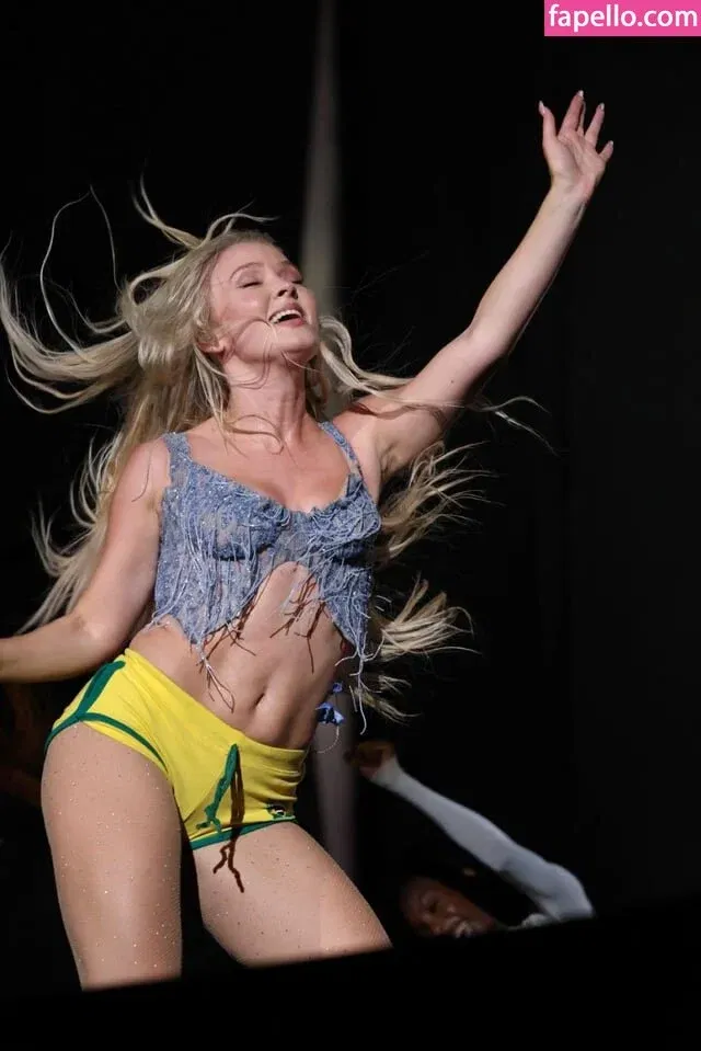 Zara Larsson / zaralarsson Onlyfans Photo Gallery 