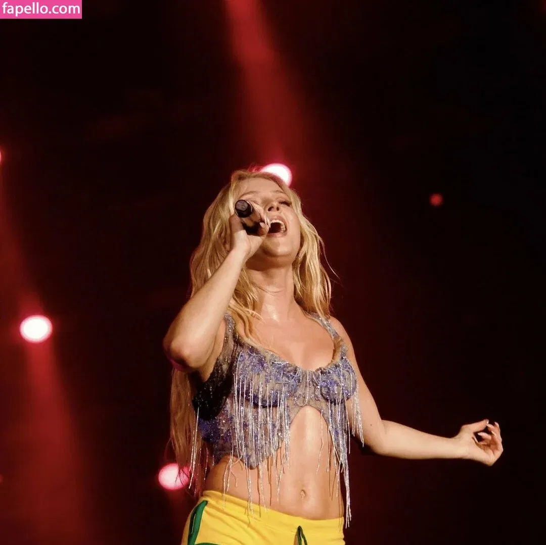 Zara Larsson / zaralarsson Onlyfans Photo Gallery 