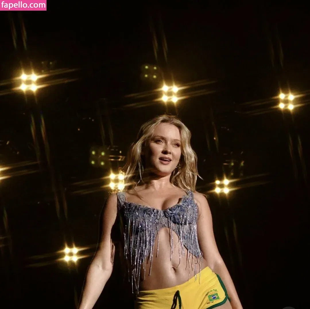 Zara Larsson / zaralarsson Onlyfans Photo Gallery 