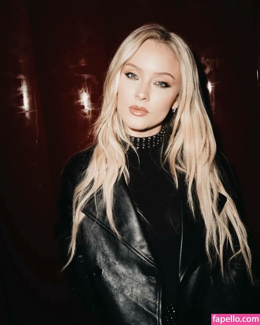 Zara Larsson / zaralarsson Onlyfans Photo Gallery 