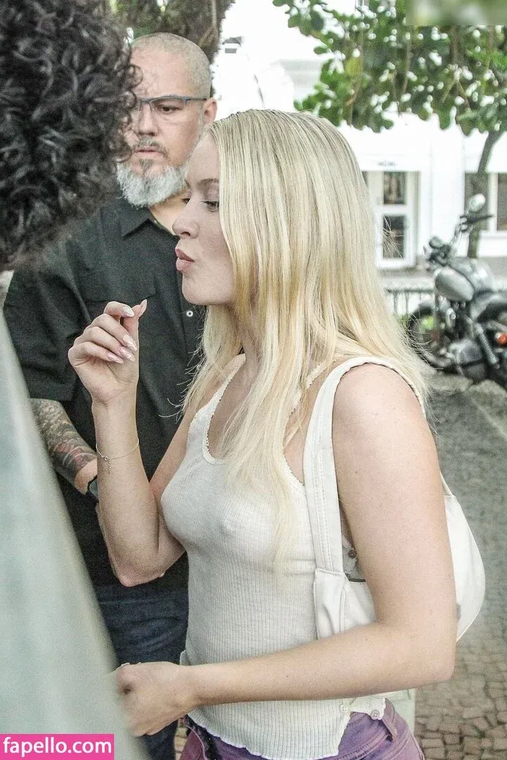 Zara Larsson / zaralarsson Onlyfans Photo Gallery 