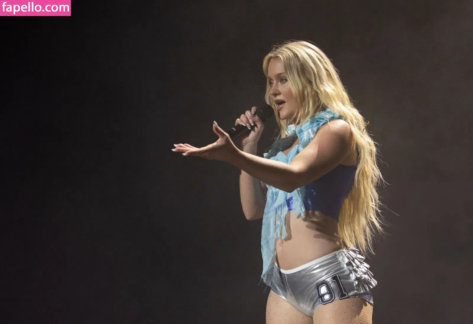 Zara Larsson / zaralarsson Onlyfans Photo Gallery 