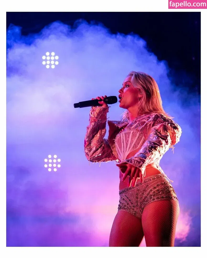 Zara Larsson / zaralarsson Onlyfans Photo Gallery 