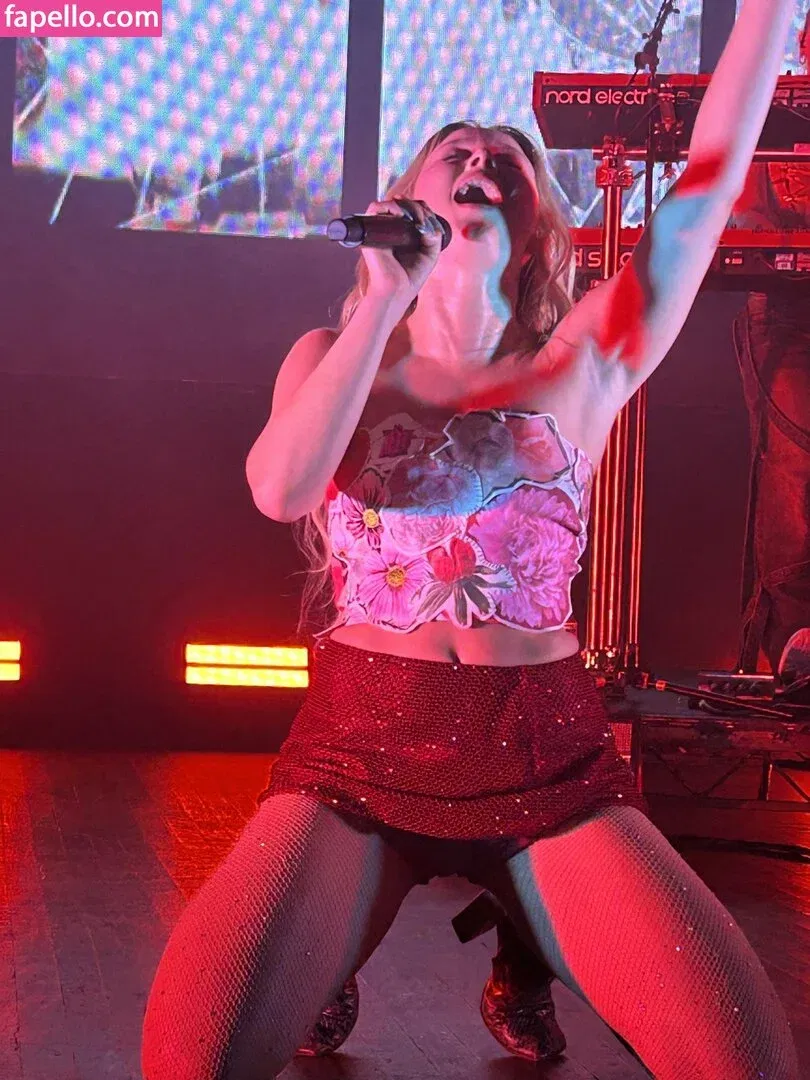 Zara Larsson / zaralarsson Onlyfans Photo Gallery 