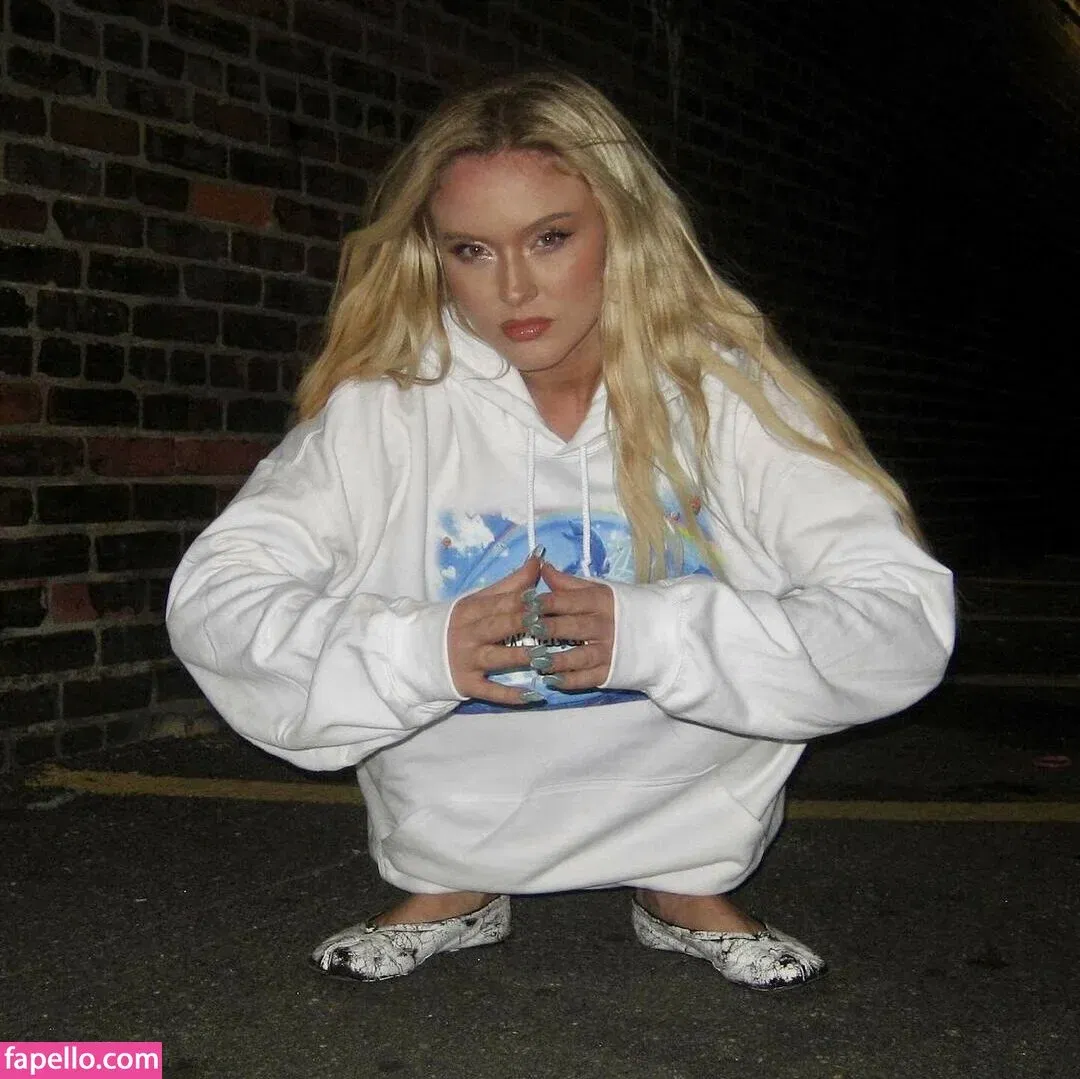 Zara Larsson / zaralarsson Onlyfans Photo Gallery 