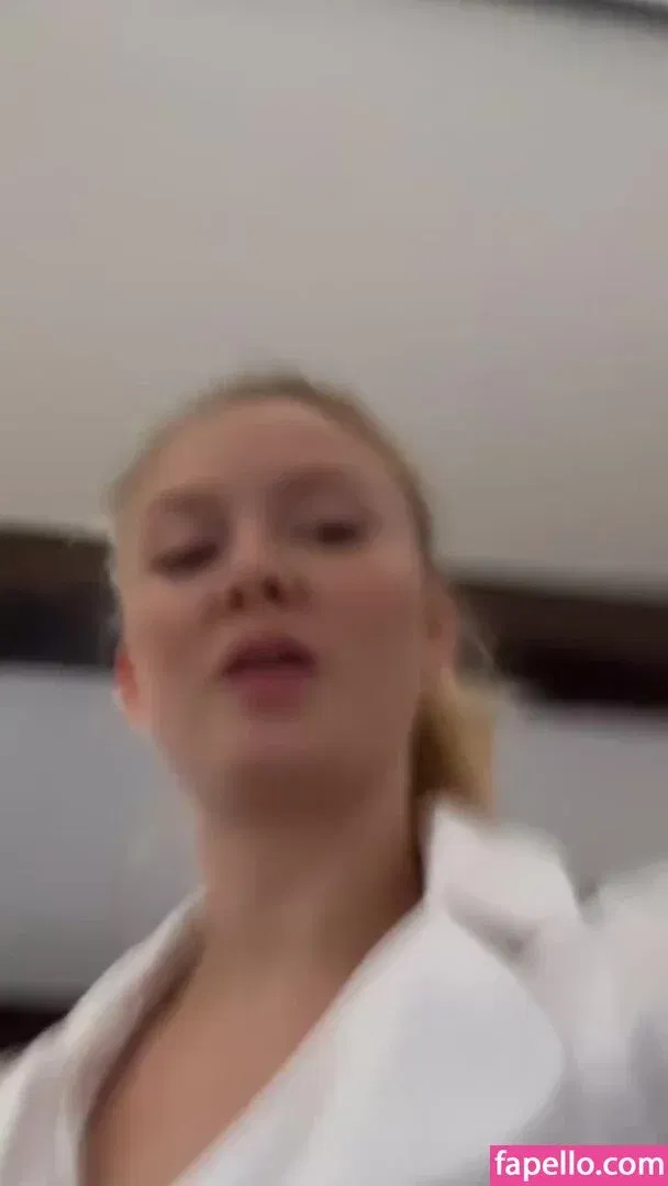 Zara Larsson / zaralarsson Onlyfans Photo Gallery 