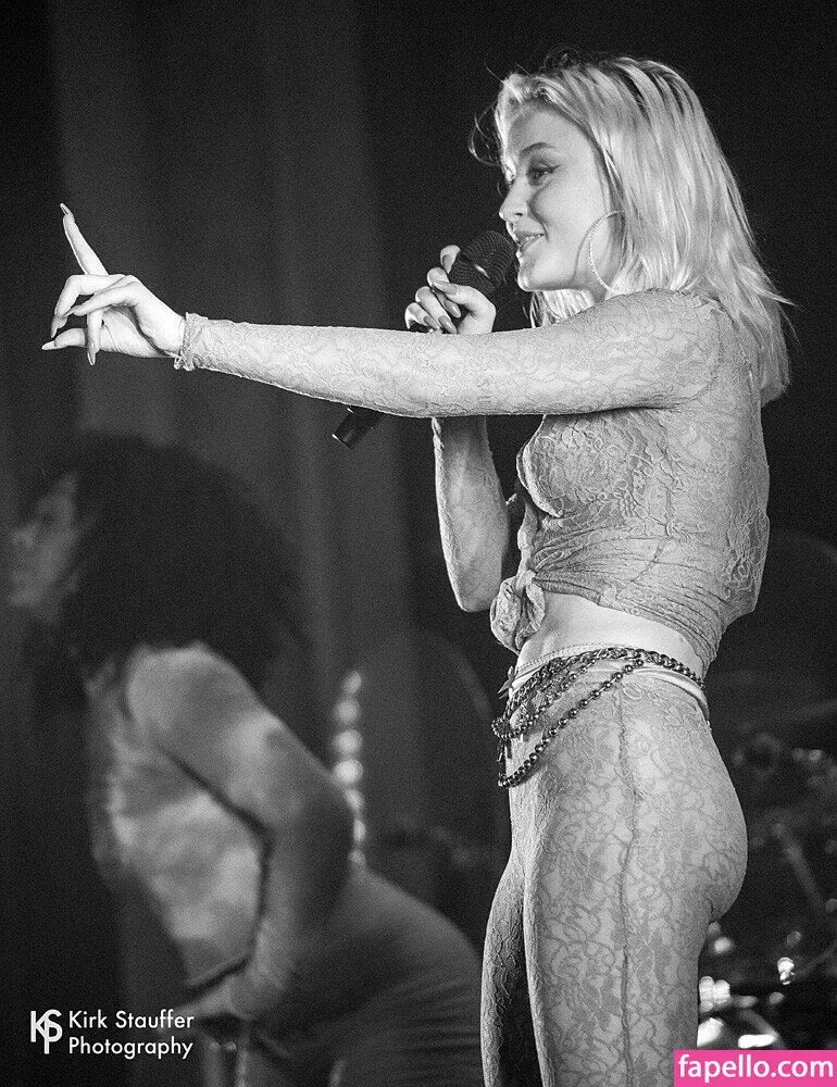Zara Larsson / zaralarsson Onlyfans Photo Gallery 