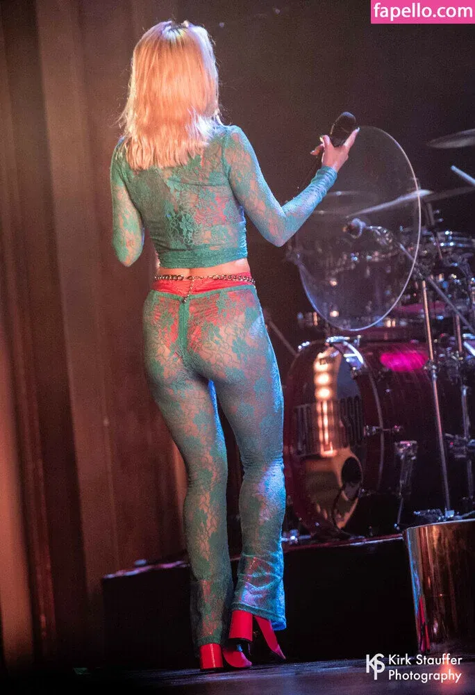 Zara Larsson / zaralarsson Onlyfans Photo Gallery 