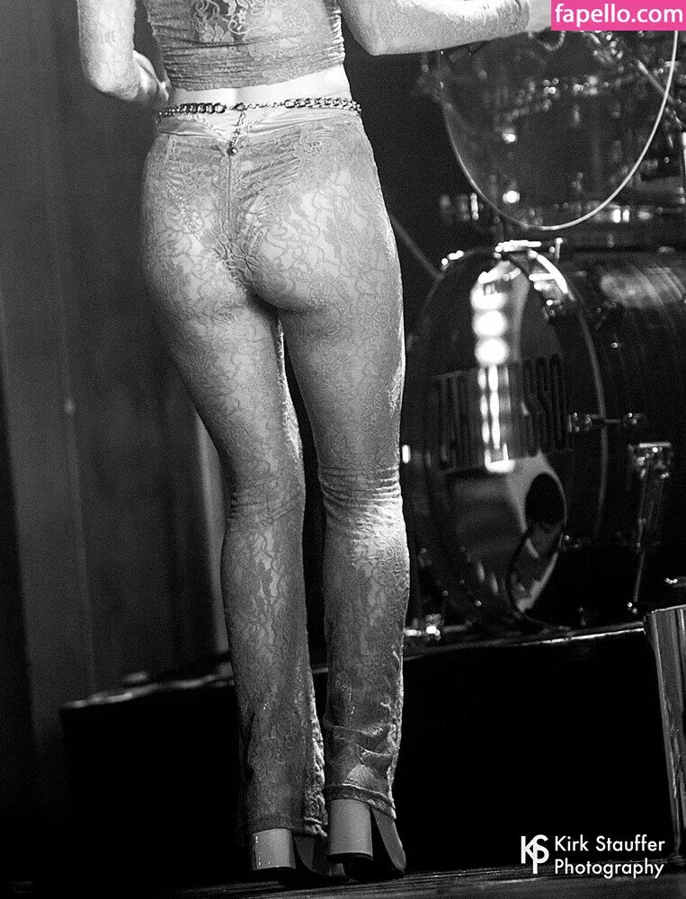 Zara Larsson / zaralarsson Onlyfans Photo Gallery 