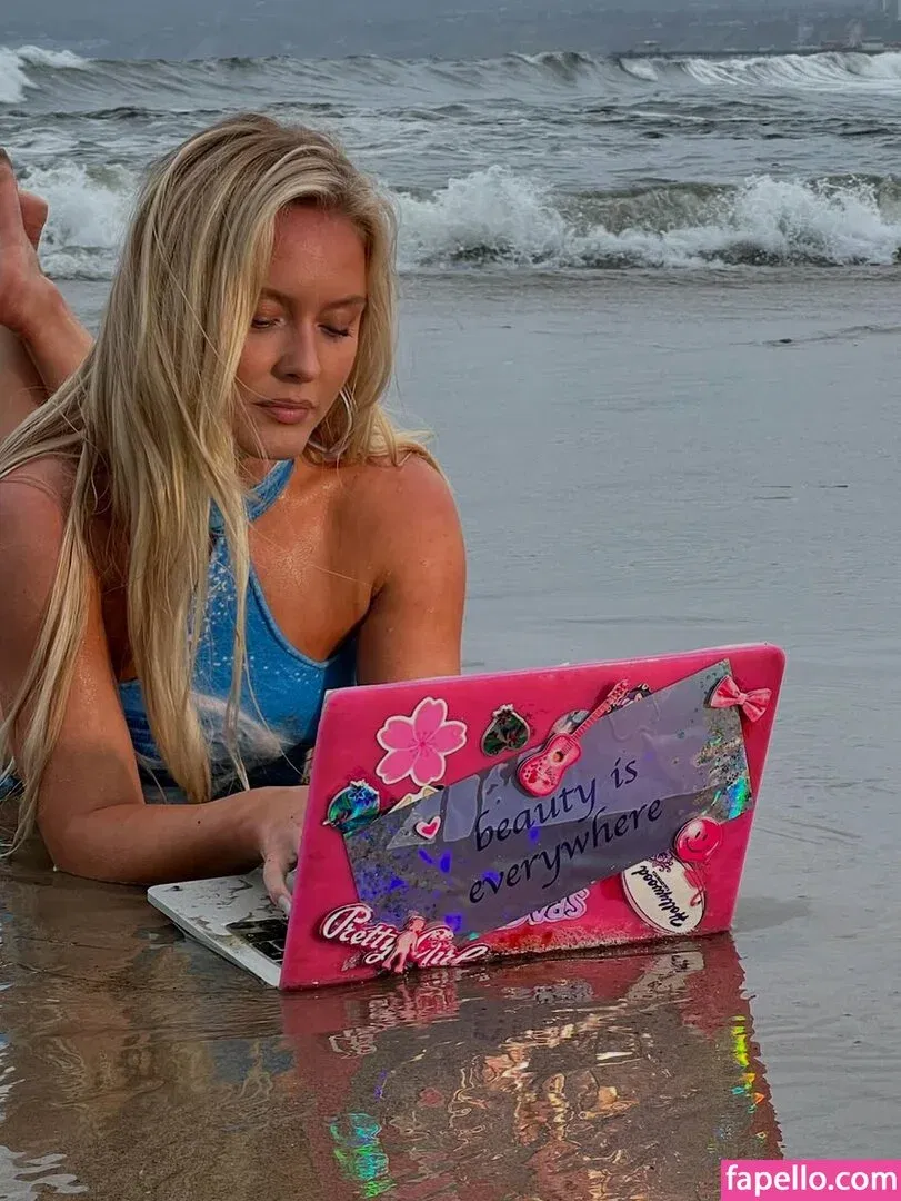 Zara Larsson / zaralarsson Onlyfans Photo Gallery 