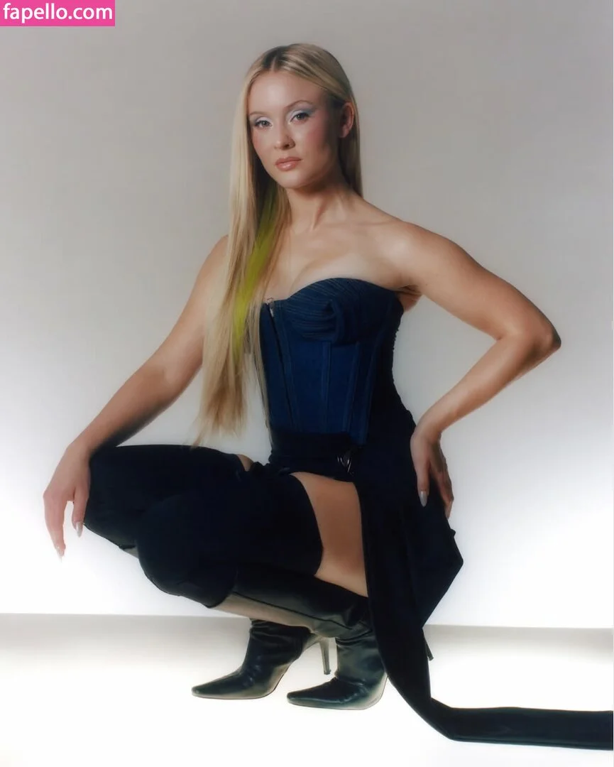 Zara Larsson / zaralarsson Onlyfans Photo Gallery 