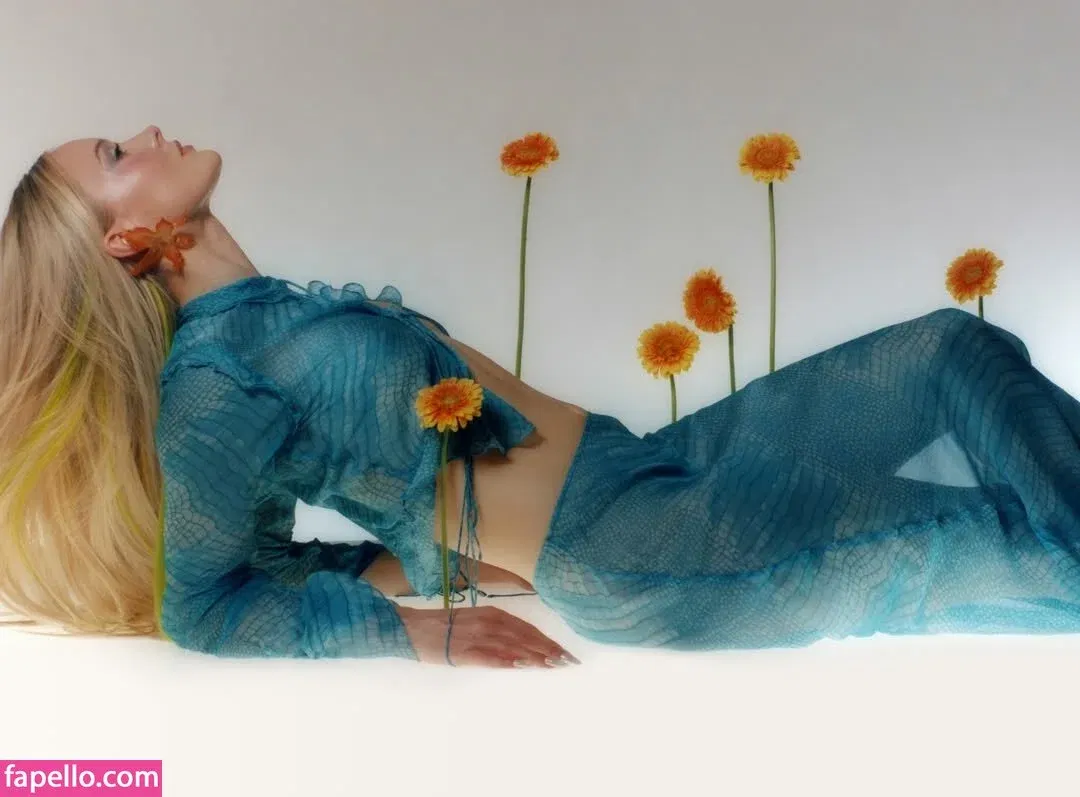 Zara Larsson / zaralarsson Onlyfans Photo Gallery 