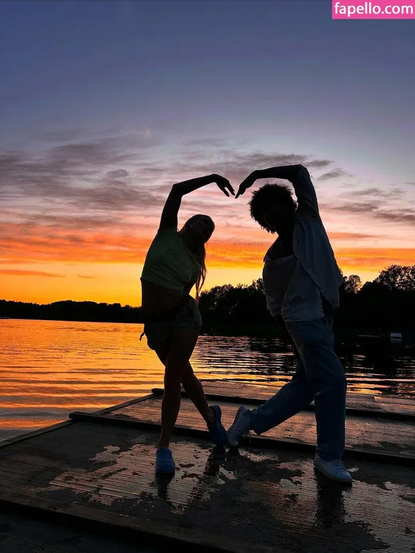 Zara Larsson / zaralarsson Onlyfans Photo Gallery 