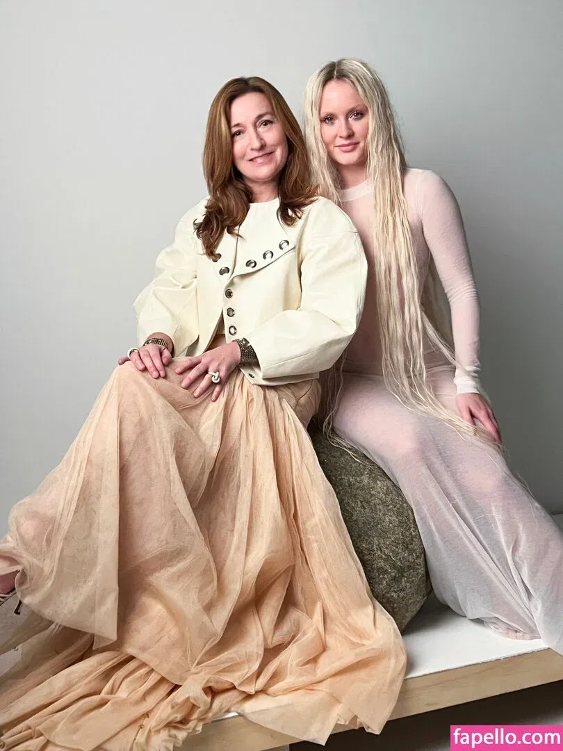 Zara Larsson / zaralarsson Onlyfans Photo Gallery 