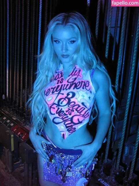 Zara Larsson / zaralarsson Onlyfans Photo Gallery 