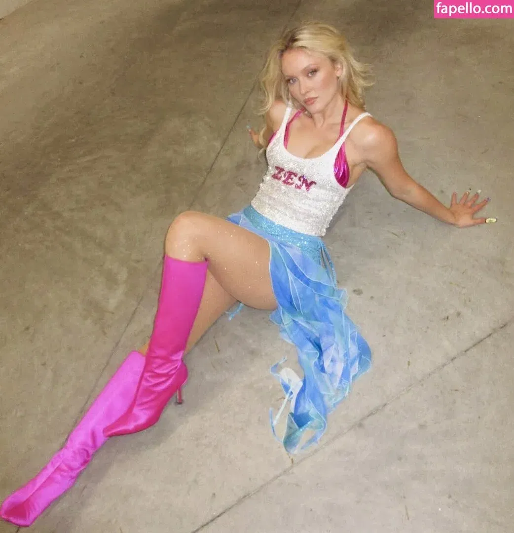 Zara Larsson / zaralarsson Onlyfans Photo Gallery 