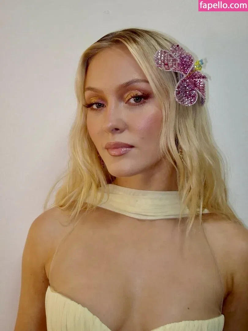 Zara Larsson / zaralarsson Onlyfans Photo Gallery 
