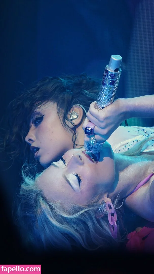 Zara Larsson / zaralarsson Onlyfans Photo Gallery 