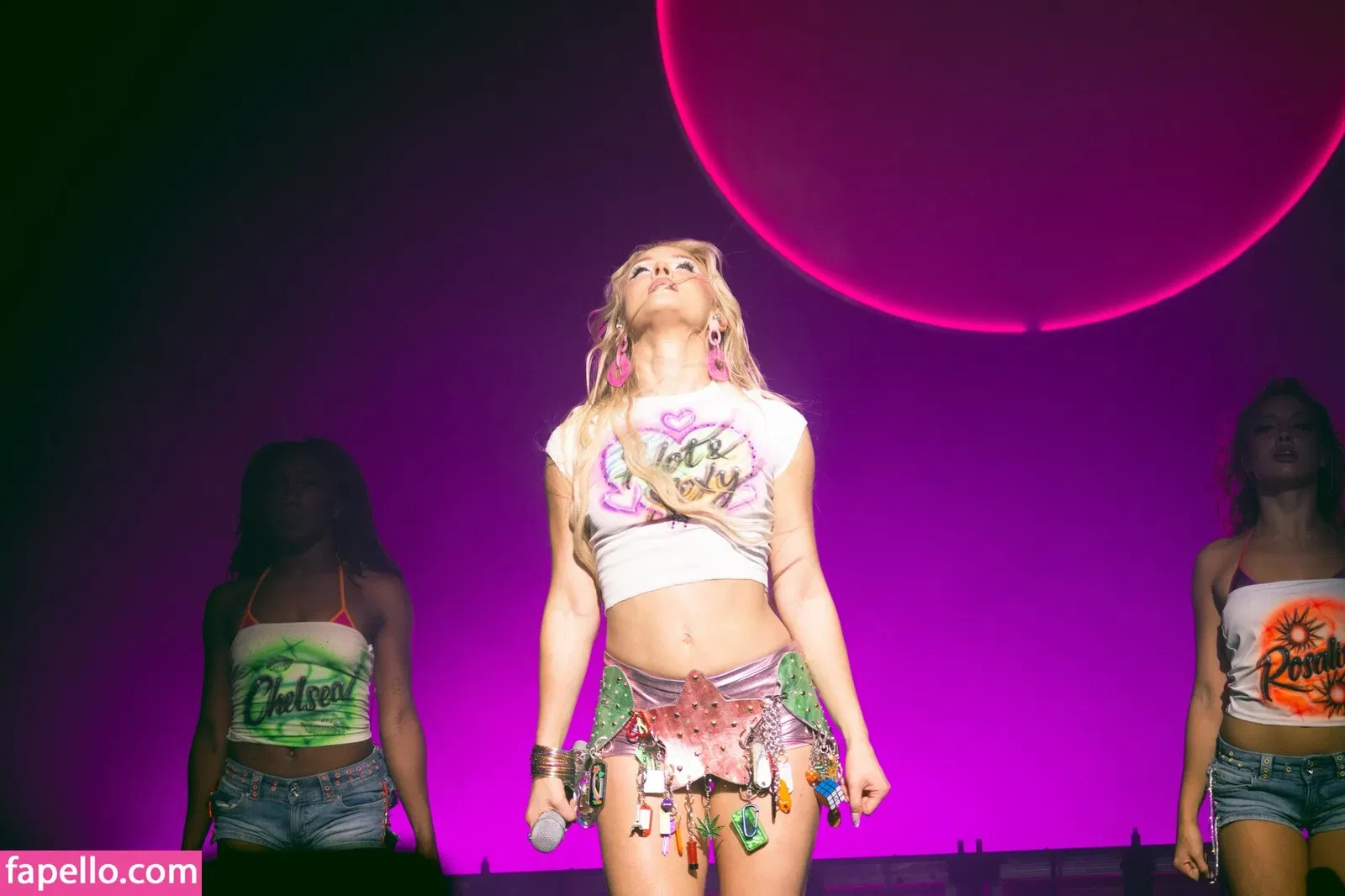 Zara Larsson / zaralarsson Onlyfans Photo Gallery 