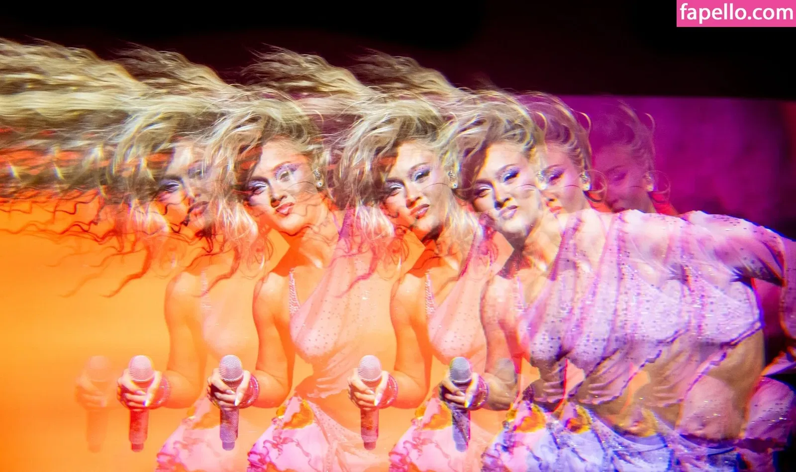 Zara Larsson / zaralarsson Onlyfans Photo Gallery 