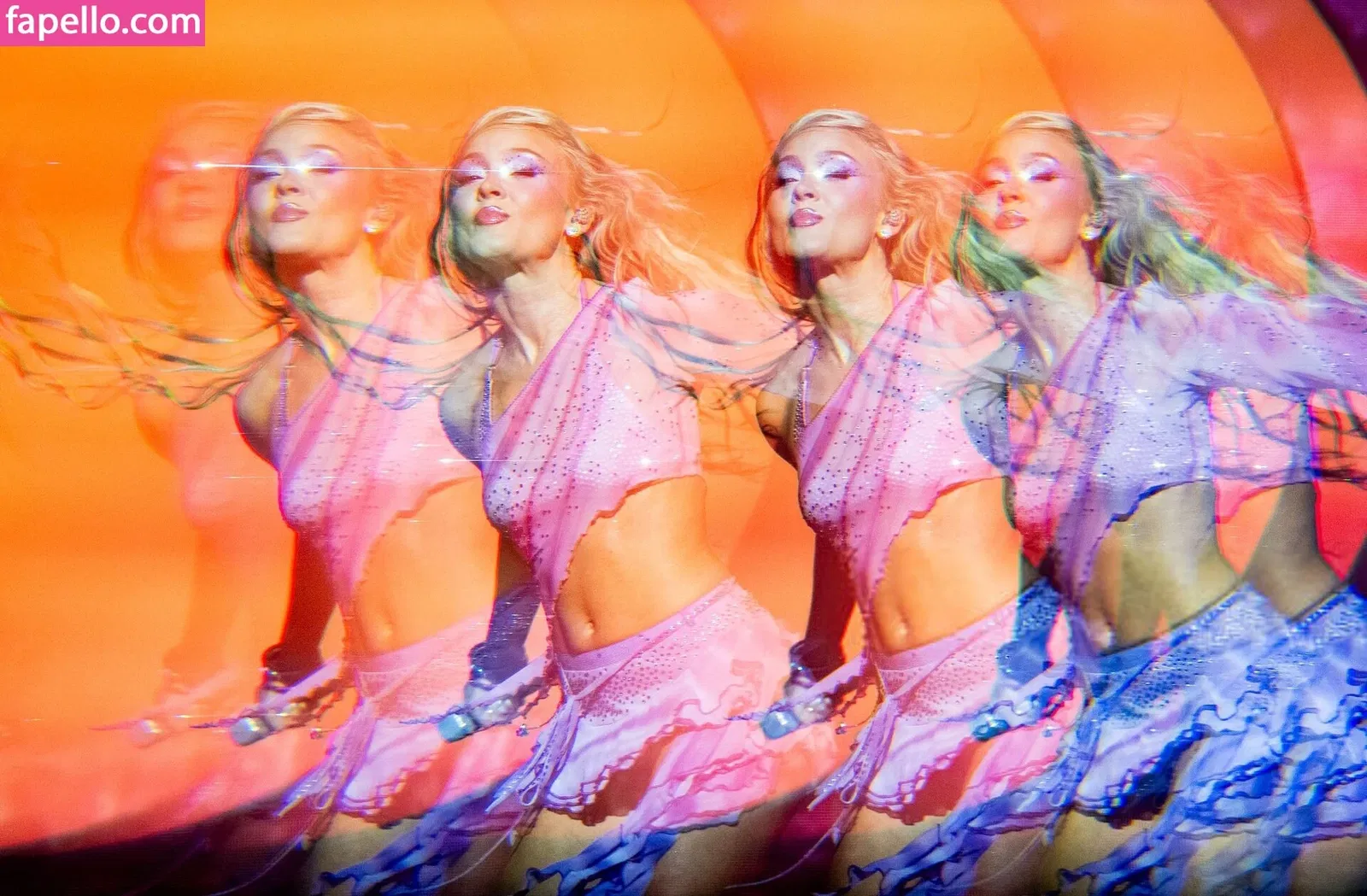 Zara Larsson / zaralarsson Onlyfans Photo Gallery 