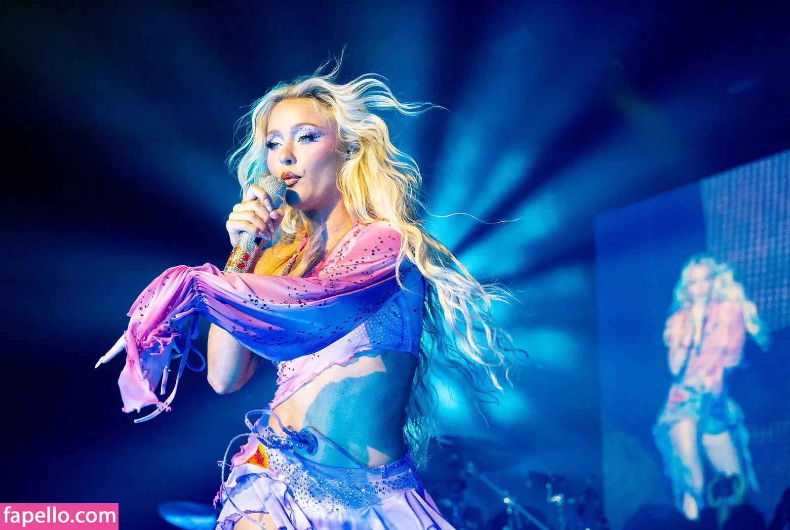 Zara Larsson / zaralarsson Onlyfans Photo Gallery 