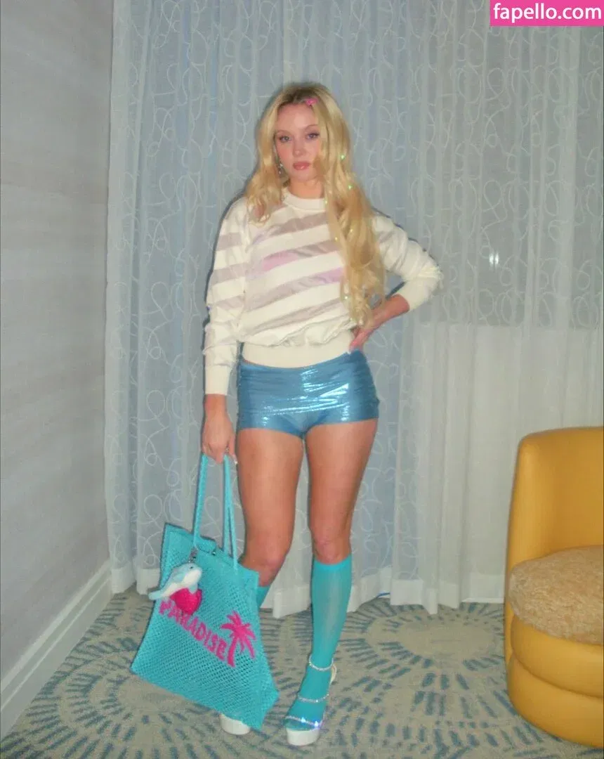 Zara Larsson / zaralarsson Onlyfans Photo Gallery 