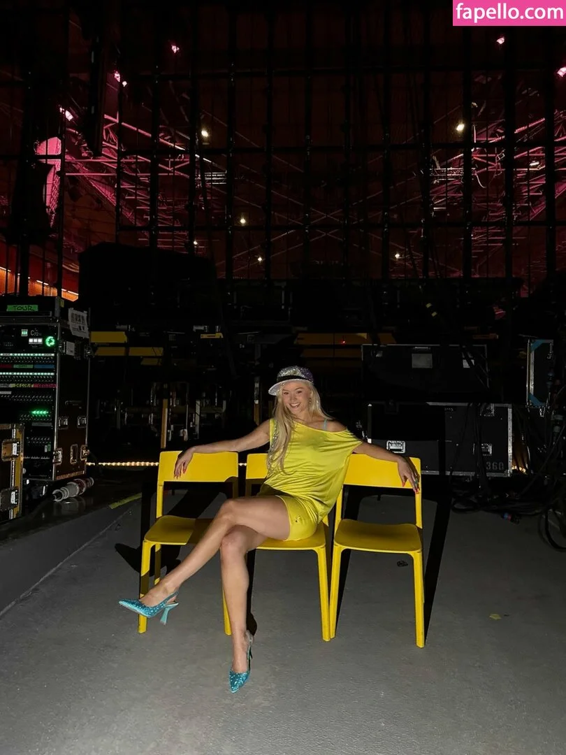 Zara Larsson / zaralarsson Onlyfans Photo Gallery 